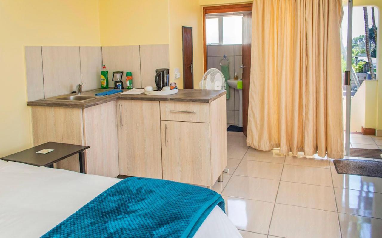 15 @ Porter Guesthouse Порт-Шепстон Екстер'єр фото